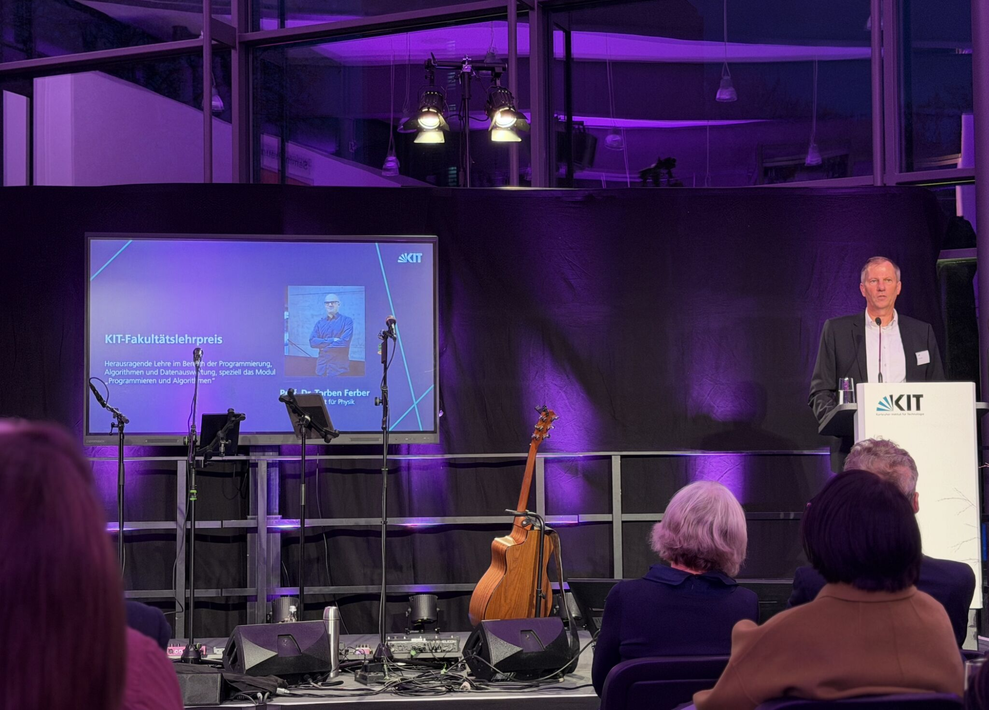 Pr&auml;sident Hesthaven bei der Preisverleihung